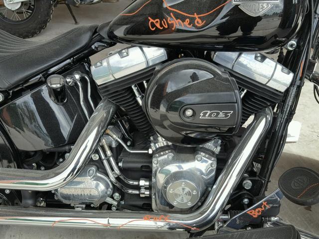 1HD1JRV18HB019644 - 2017 HARLEY-DAVIDSON FLS SOFTAI 黑色 照片 7