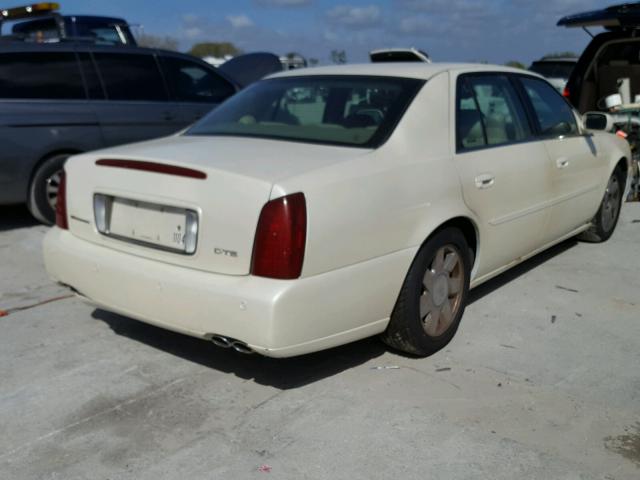 1G6KF5797YU296716 - 2000 CADILLAC DEVILLE DT WHITE photo 4