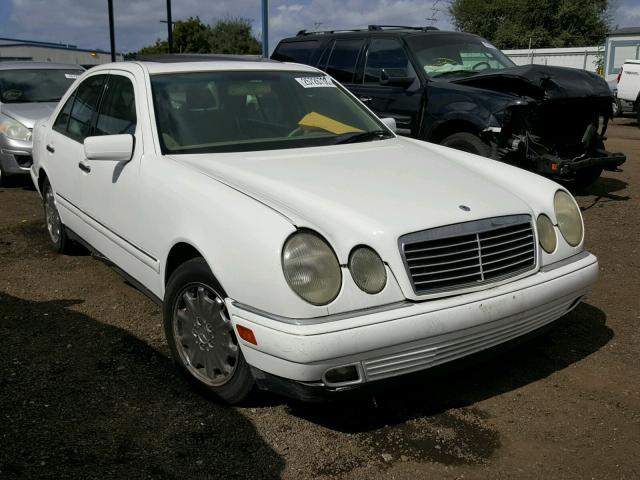 WDBJF65F3WA674728 - 1998 MERCEDES-BENZ E 320 WHITE photo 1