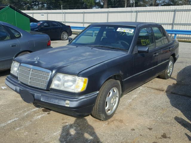 WDBEA32E8SC255475 - 1995 MERCEDES-BENZ E 320 BASE BLUE photo 2