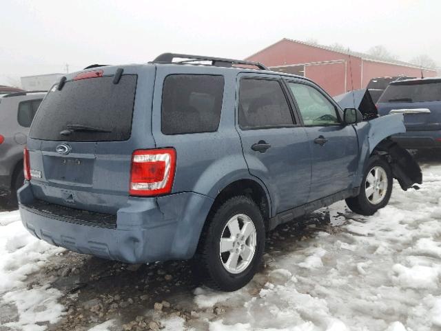 1FMCU9D70CKB95714 - 2012 FORD ESCAPE XLT BLUE photo 4