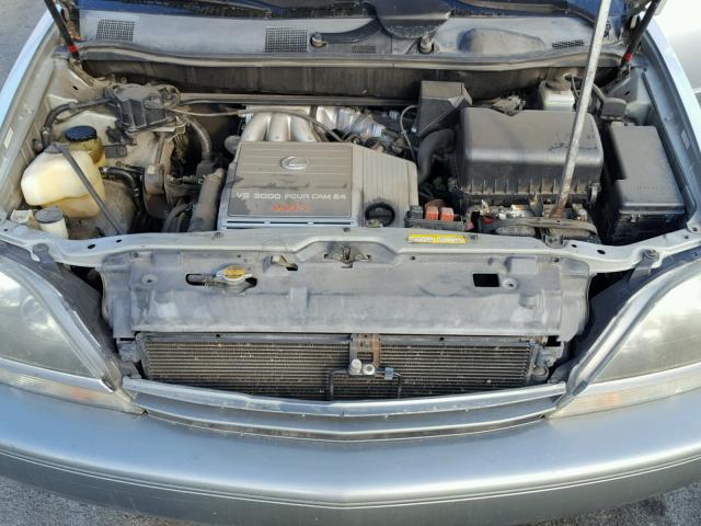 JT6HF10UXX0084646 - 1999 LEXUS RX 300 SILVER photo 7