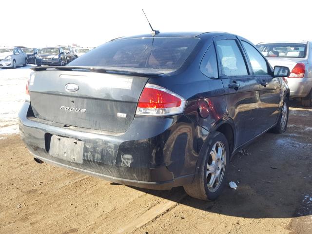 1FAHP35N78W154949 - 2008 FORD FOCUS SE BLACK photo 4