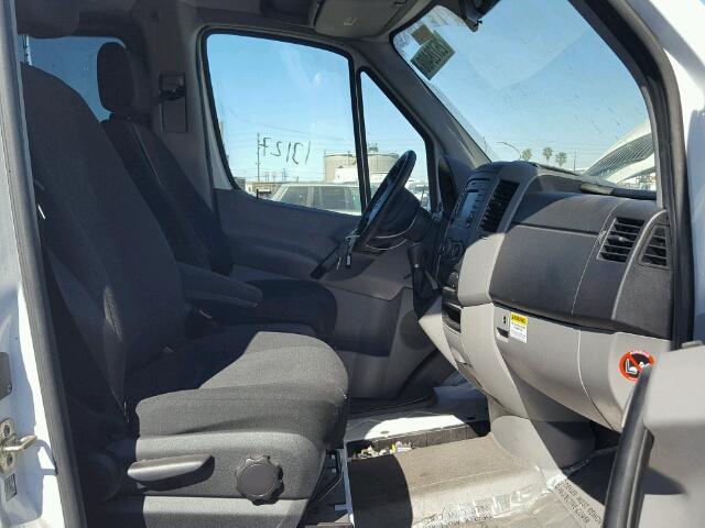 WDZPE7DD0GP195539 - 2016 MERCEDES-BENZ SPRINTER 2 WHITE photo 5