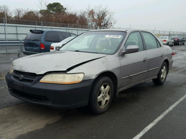 1HGCG1659YA040473 - 2000 HONDA ACCORD EX GRAY photo 2