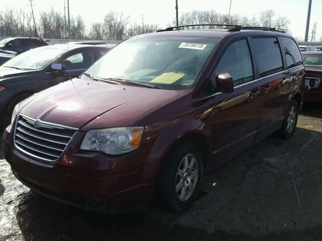 2A8HR54P08R682840 - 2008 CHRYSLER TOWN & COU MAROON photo 2