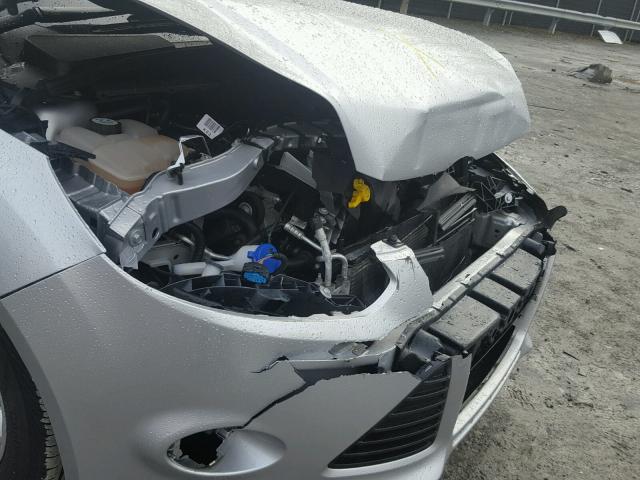 1FADP3K29DL184510 - 2013 FORD FOCUS SE SILVER photo 9