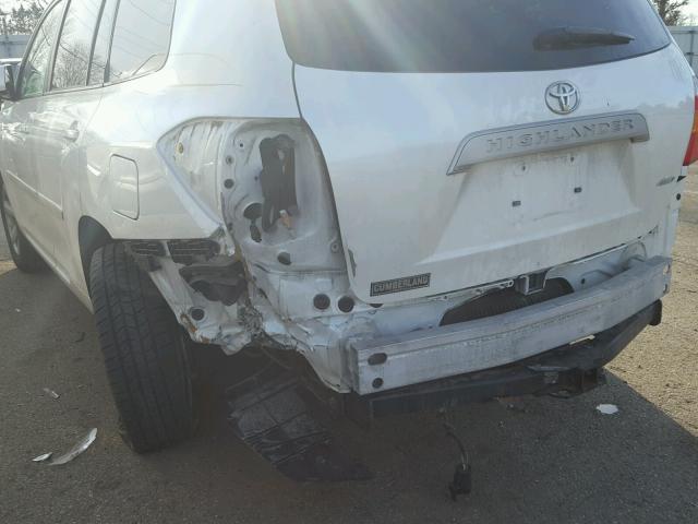 5TDBK3EH4AS012363 - 2010 TOYOTA HIGHLANDER WHITE photo 9