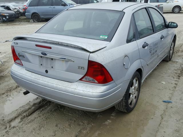 1FAHP38342W235103 - 2002 FORD FOCUS ZTS SILVER photo 4