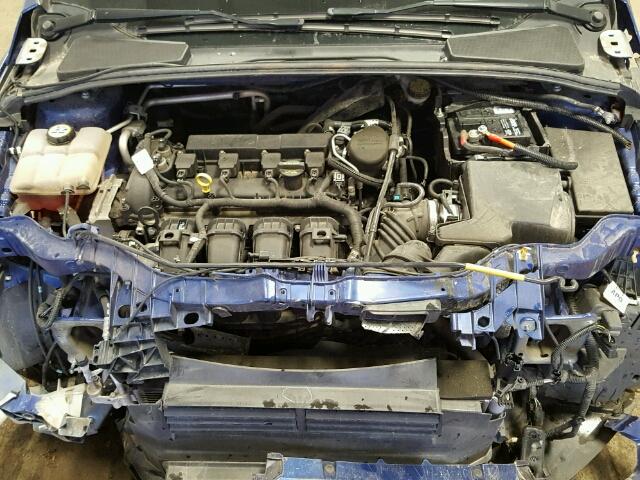 1FAHP3K2XCL365468 - 2012 FORD FOCUS SE BLUE photo 7