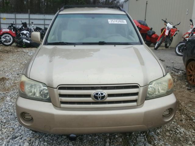 JTEDD21A740086840 - 2004 TOYOTA HIGHLANDER TAN photo 9