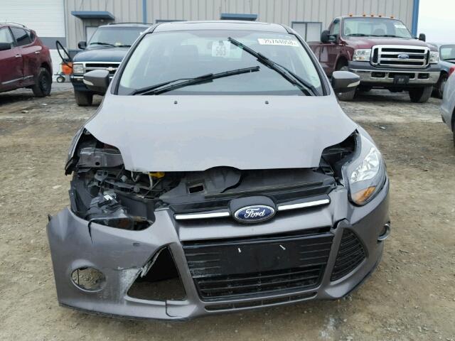 1FADP3N22EL269850 - 2014 FORD FOCUS TITA GRAY photo 9