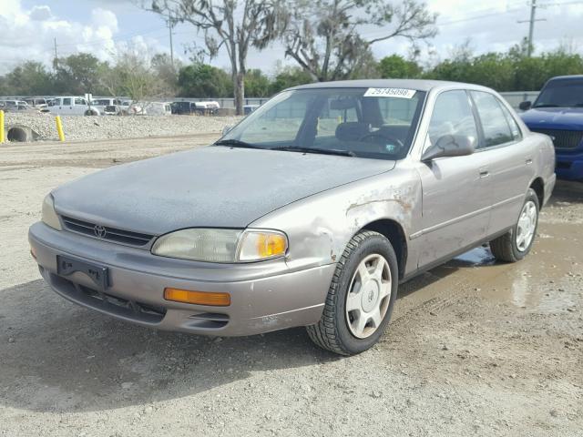 JT2GK12E0S0111750 - 1995 TOYOTA CAMRY LE GRAY photo 2