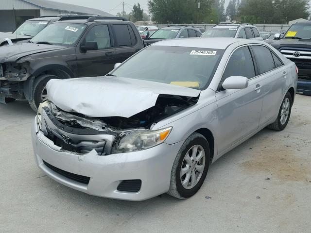 4T1BF3EK3BU752379 - 2011 TOYOTA CAMRY BASE SILVER photo 2