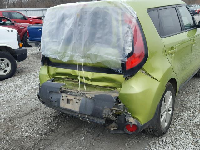 KNDJN2A23F7770744 - 2015 KIA SOUL GREEN photo 9