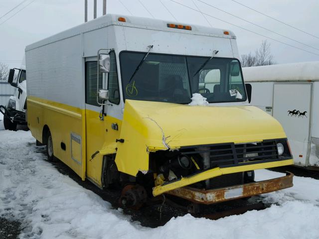 4UZAAPBW74CM83966 - 2004 FREIGHTLINER CHASSIS M YELLOW photo 1