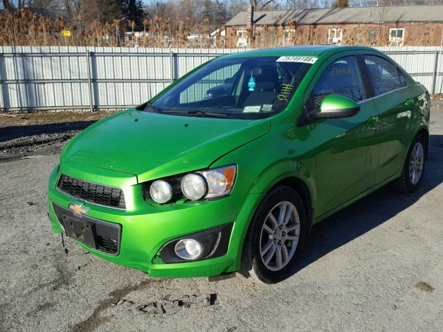 1G1JC5SB6F4136201 - 2015 CHEVROLET SONIC LT GREEN photo 2