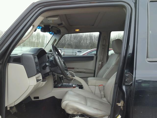 1J8HG58216C318467 - 2006 JEEP COMMANDER BLACK photo 5