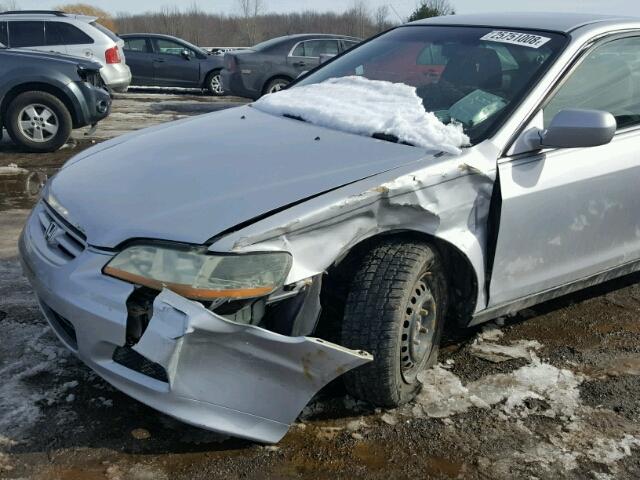 1HGCG32411A016411 - 2001 HONDA ACCORD LX SILVER photo 9