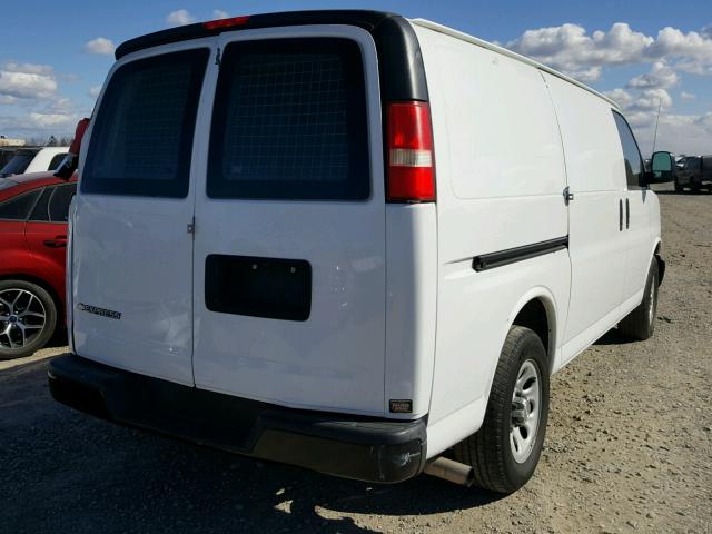 1GCFG15X591102659 - 2009 CHEVROLET EXPRESS G1 WHITE photo 4