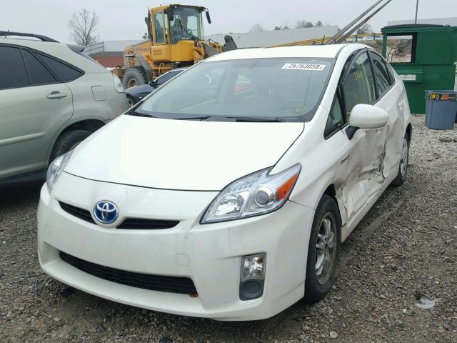 JTDKN3DU6A5014594 - 2010 TOYOTA PRIUS WHITE photo 2