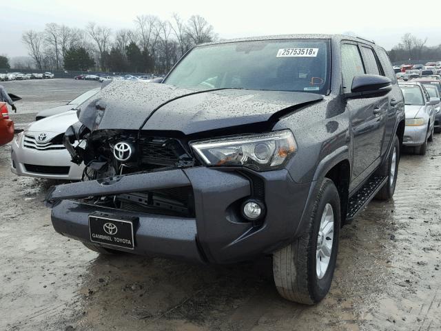 JTEBU5JR6G5289496 - 2016 TOYOTA 4RUNNER SR GRAY photo 2