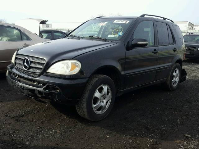 4JGAB57E04A467055 - 2004 MERCEDES-BENZ ML 350 BLACK photo 2