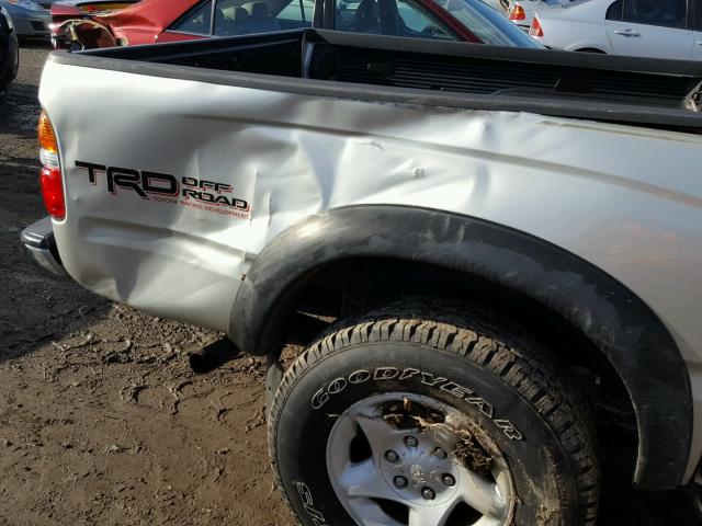 5TEGN92N24Z393664 - 2004 TOYOTA TACOMA DOU SILVER photo 9