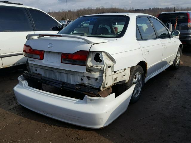 1HGCG566X2A025990 - 2002 HONDA ACCORD EX WHITE photo 4