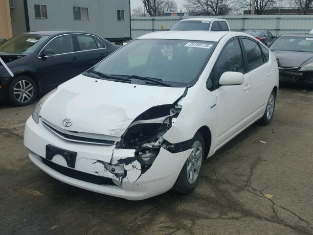 JTDKB20U377663808 - 2007 TOYOTA PRIUS WHITE photo 2