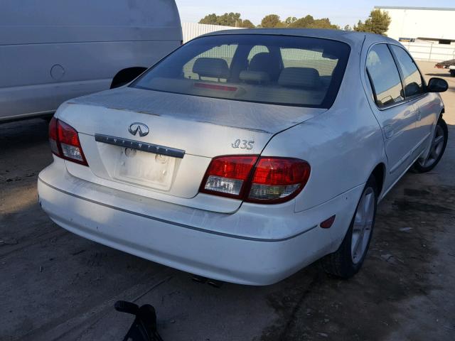 JNKDA31A92T018486 - 2002 INFINITI I35 WHITE photo 4