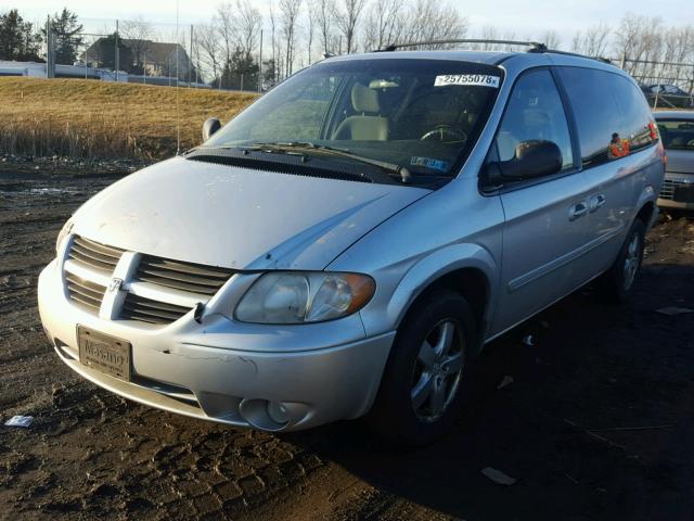 2D4GP44L66R822454 - 2006 DODGE GRAND CARA SILVER photo 2