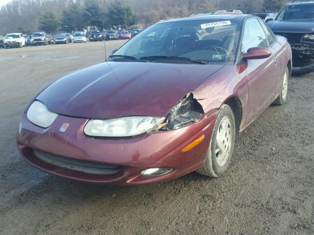 1G8ZR12792Z233512 - 2002 SATURN SC2 MAROON photo 2