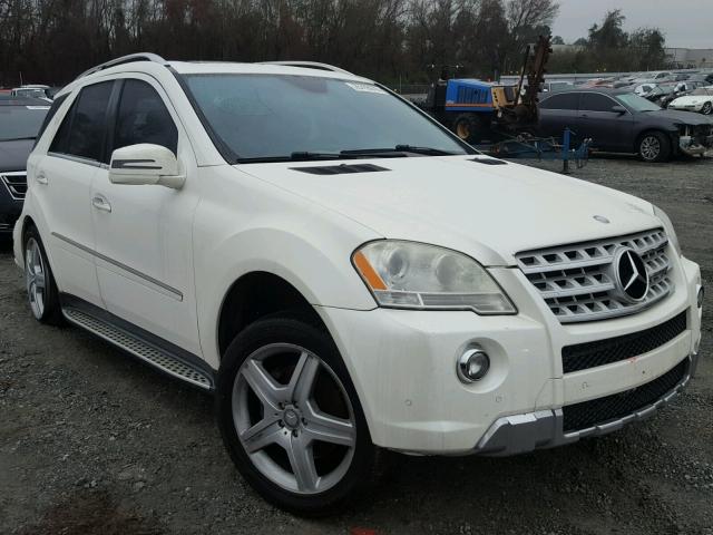 4JGBB7CB1BA642731 - 2011 MERCEDES-BENZ ML 550 4MA WHITE photo 1