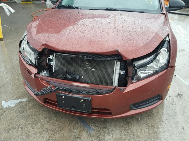 1G1PC5SH8C7207374 - 2012 CHEVROLET CRUZE LS MAROON photo 9