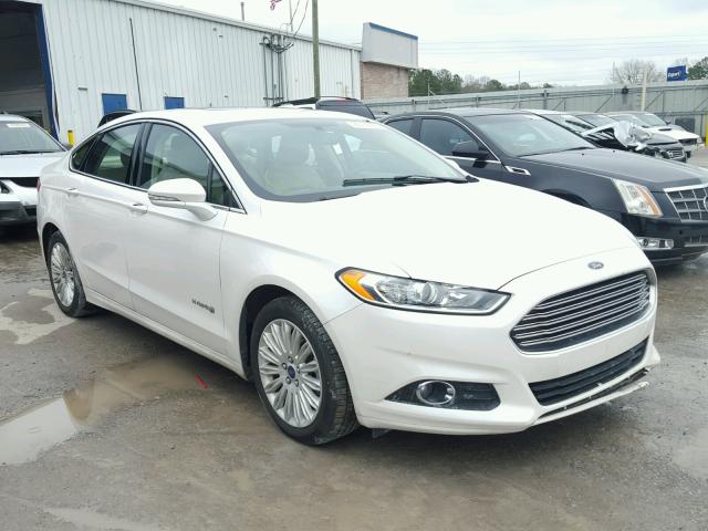 3FA6P0LU1GR109698 - 2016 FORD FUSION SE WHITE photo 1