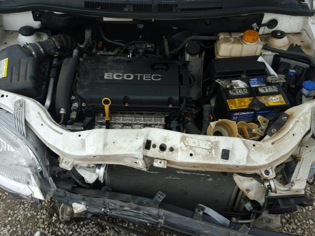 KL1TD6DE9BB255027 - 2011 CHEVROLET AVEO LS WHITE photo 7