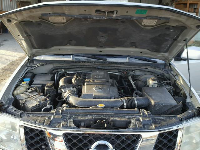 5N1AR18W05C769737 - 2005 NISSAN PATHFINDER SILVER photo 7