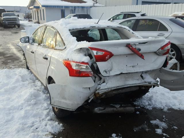 1FAHP3E28CL323327 - 2012 FORD FOCUS S WHITE photo 3