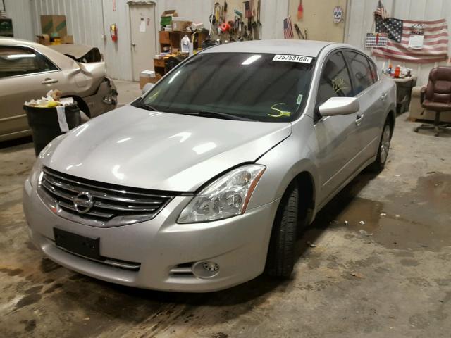 1N4AL2AP8AN427536 - 2010 NISSAN ALTIMA BAS SILVER photo 2