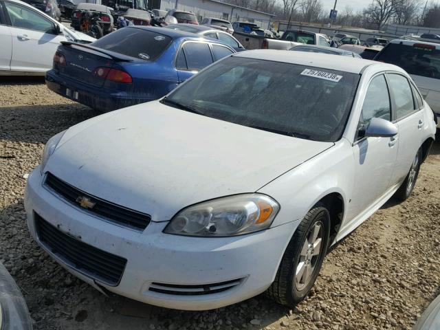 2G1WA5EK2A1114935 - 2010 CHEVROLET IMPALA LS WHITE photo 2