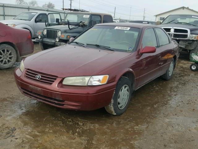 4T1BG22K8XU513042 - 1999 TOYOTA CAMRY CE MAROON photo 2