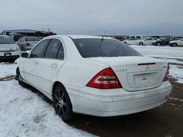 WDBRF87H66F740558 - 2006 MERCEDES-BENZ C 350 4MAT WHITE photo 3