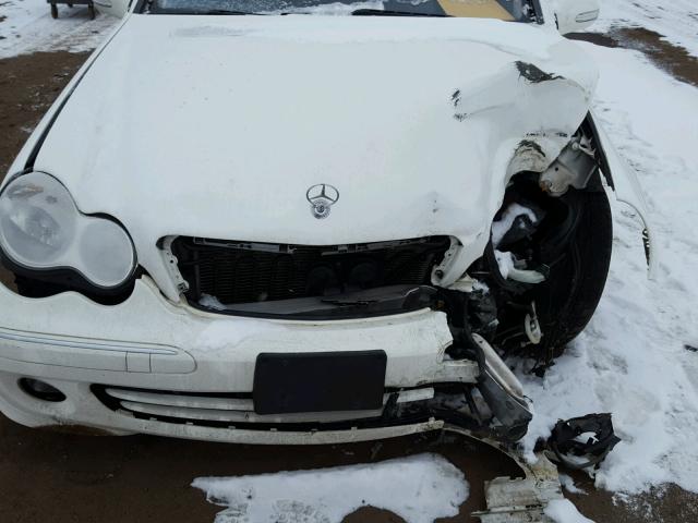 WDBRF87H66F740558 - 2006 MERCEDES-BENZ C 350 4MAT WHITE photo 7