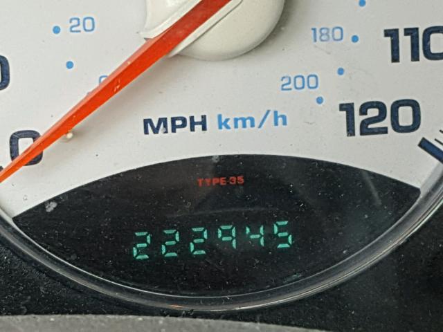 1J4GL58K22W322903 - 2002 JEEP LIBERTY LI SILVER photo 8