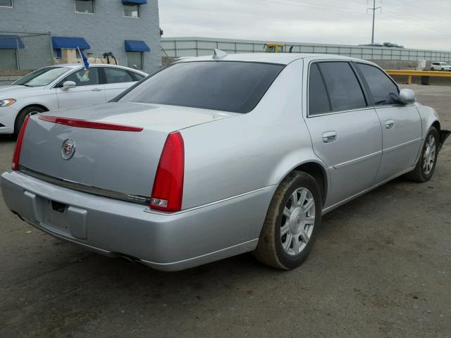 1G6KA5EY6AU100361 - 2010 CADILLAC DTS SILVER photo 4