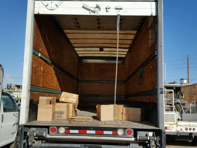 1FVABTBVX2HJ88043 - 2002 FREIGHTLINER MEDIUM CON WHITE photo 6