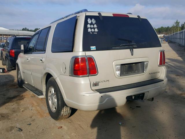 5LMFU27576LJ15318 - 2006 LINCOLN NAVIGATOR WHITE photo 3