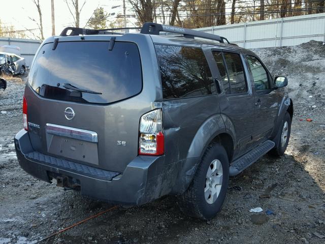 5N1AR18W55C743120 - 2005 NISSAN PATHFINDER GRAY photo 4