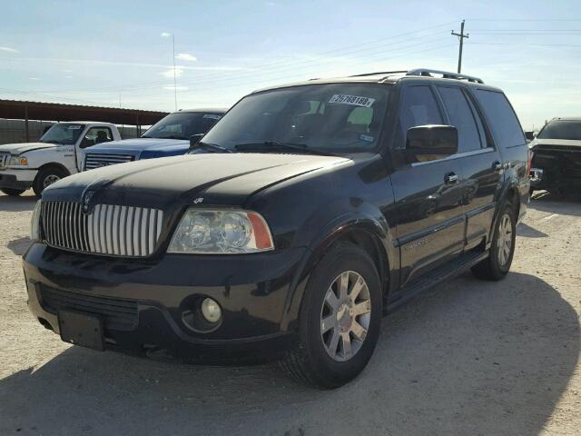 5LMFU27R84LJ18728 - 2004 LINCOLN NAVIGATOR BLACK photo 2